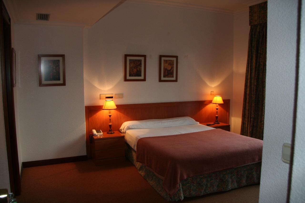 Hostal Gran Via วิโก ภายนอก รูปภาพ