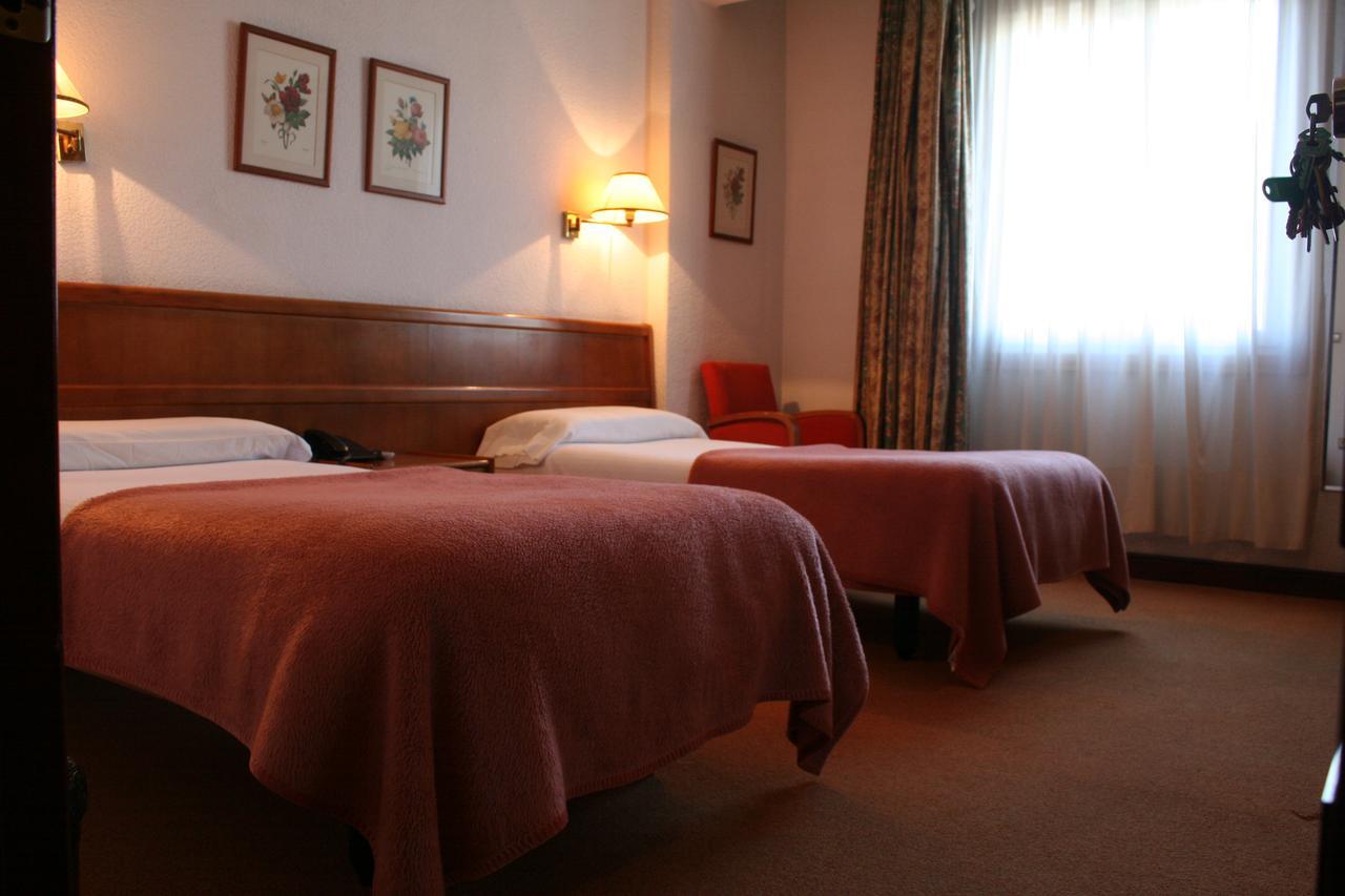 Hostal Gran Via วิโก ภายนอก รูปภาพ