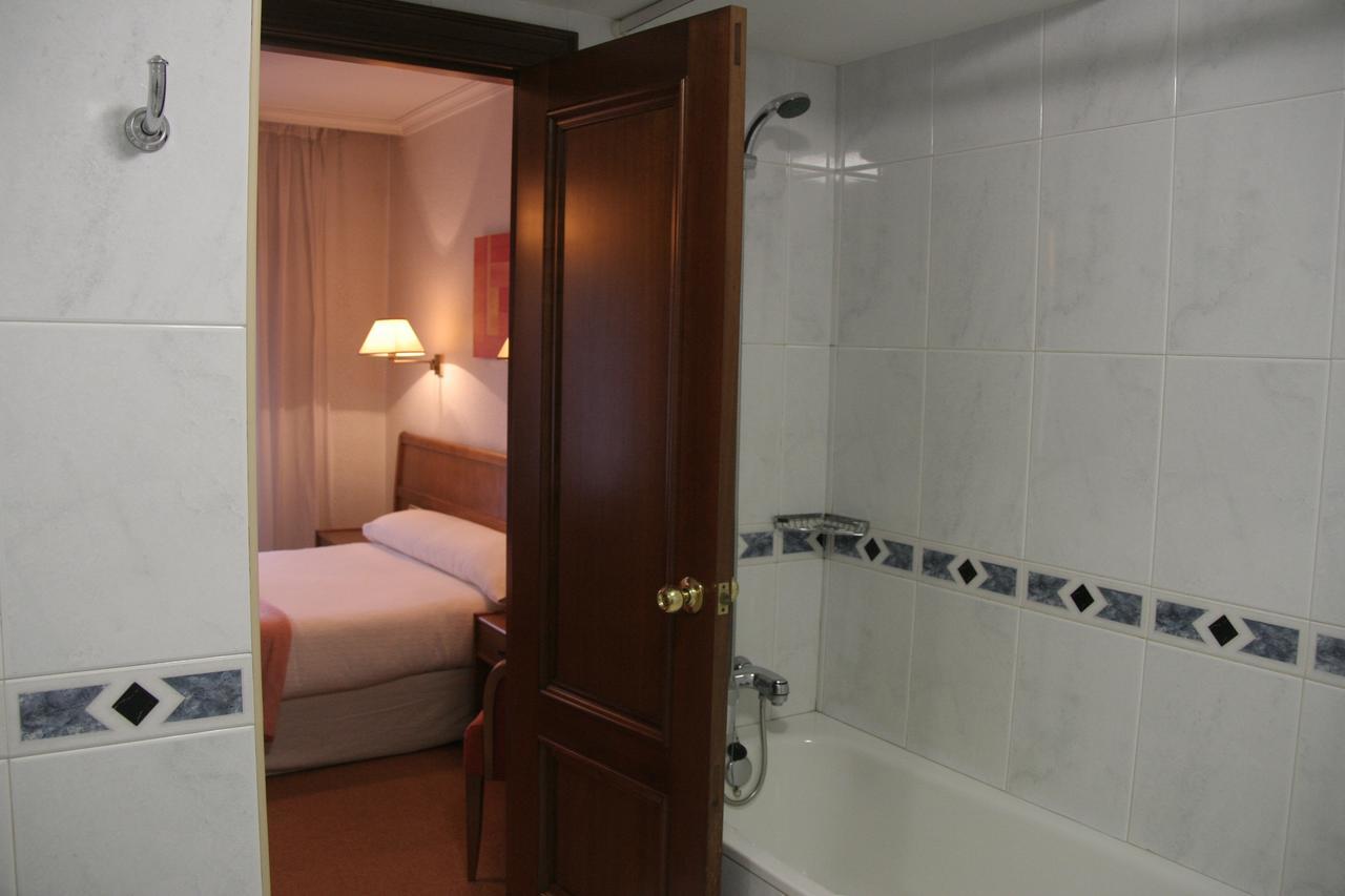 Hostal Gran Via วิโก ภายนอก รูปภาพ
