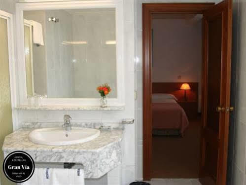 Hostal Gran Via วิโก ภายนอก รูปภาพ